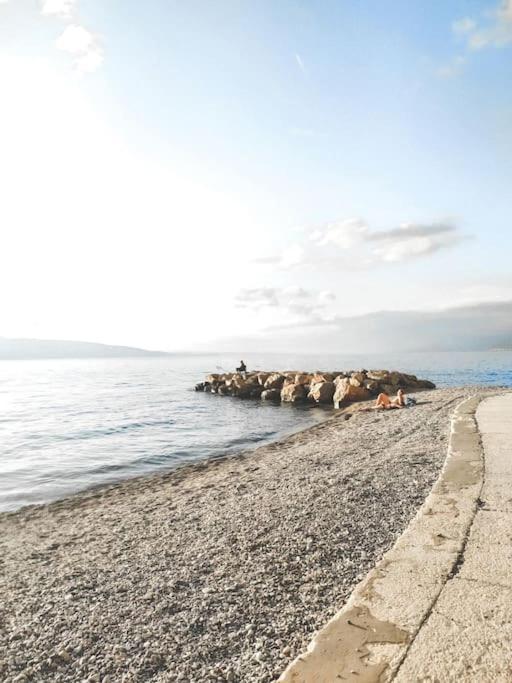 Novouredeni Stan S Balkonom I Pogledom Na More Senj (Lika-Senj) Exterior foto