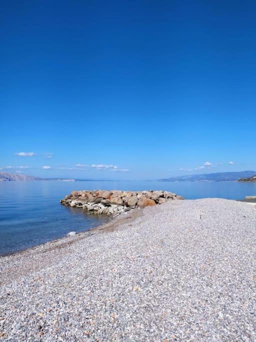 Novouredeni Stan S Balkonom I Pogledom Na More Senj (Lika-Senj) Exterior foto